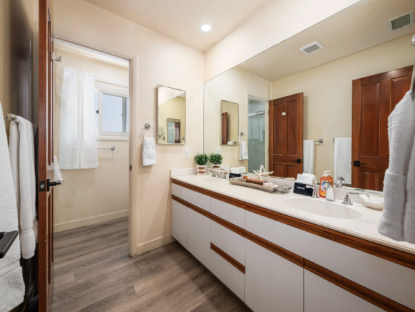Oceanfront Retreat in Capo Beach - Luxurious 4-Bedroom Getaway